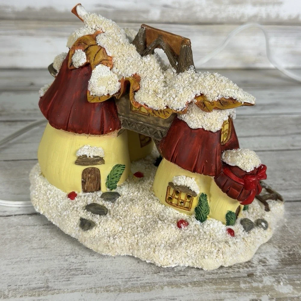 VTG Charming Tails‎ Figurine Lighted Mushroom Depot w/Cord Dean Griff Silvestri